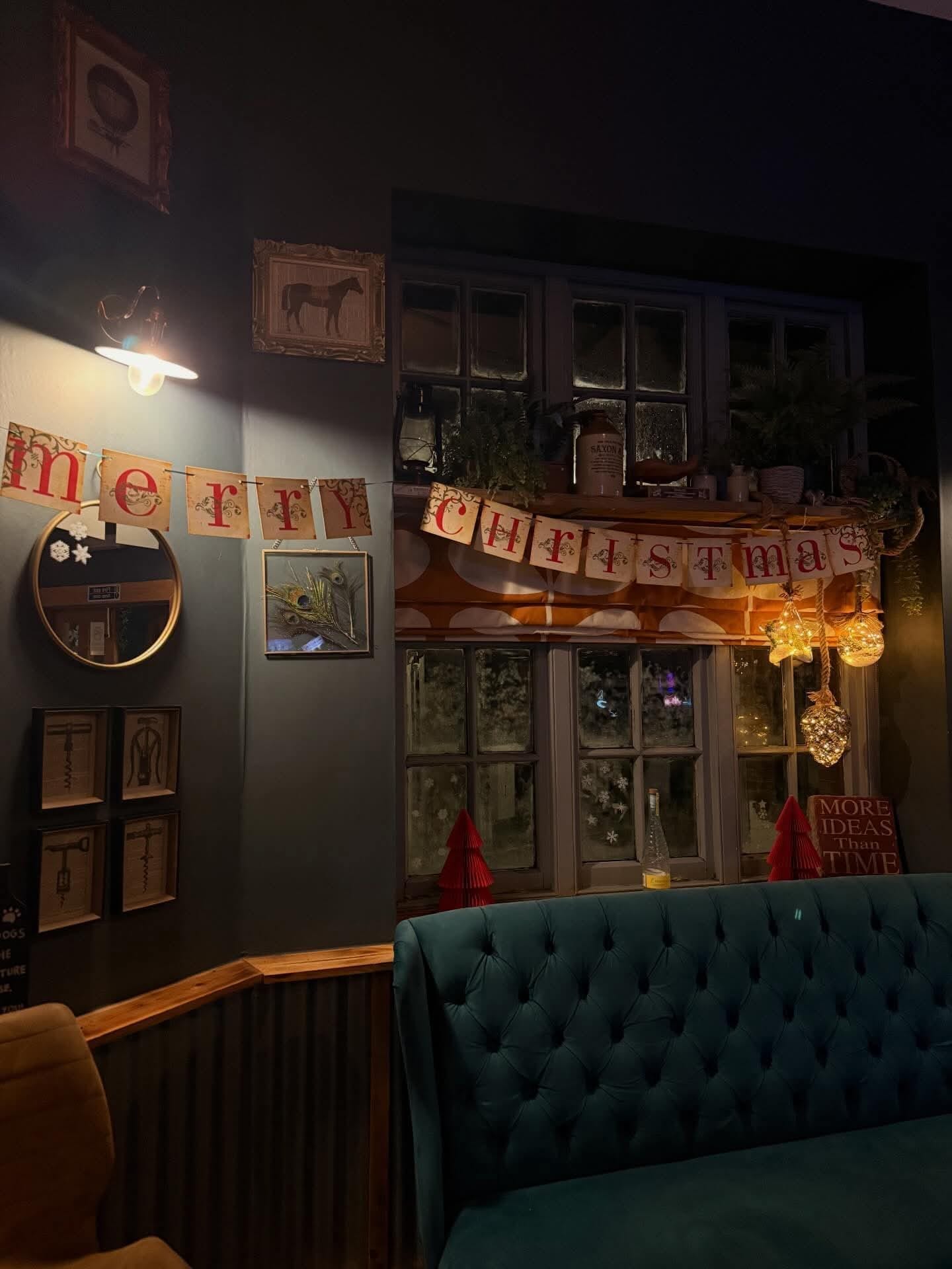 Christmas Lounge Decor